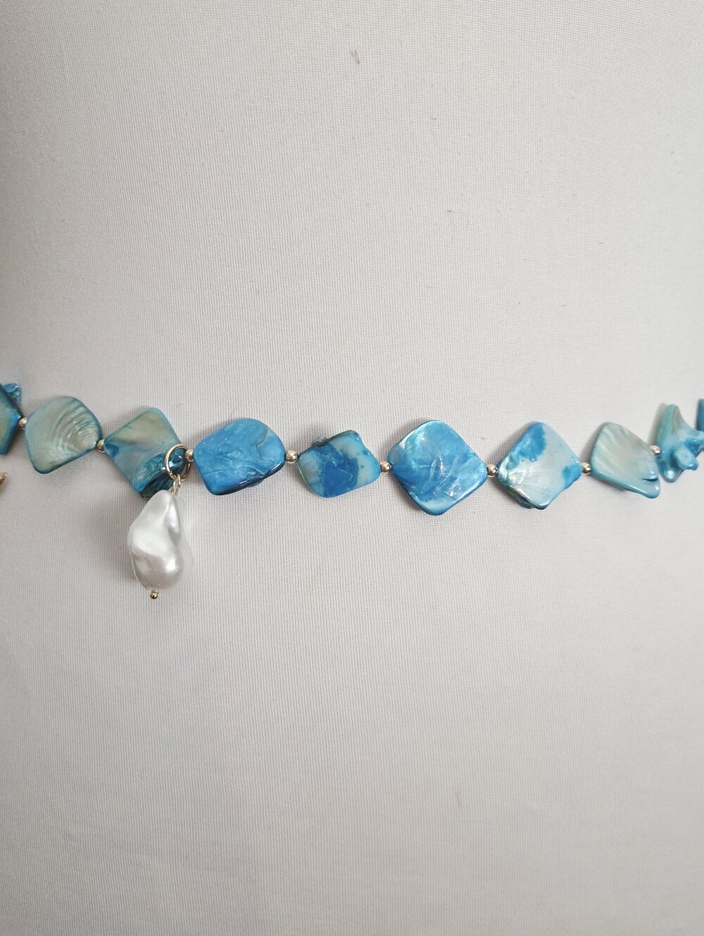 Turquoise Shell Waist Chain Belt with Gold Star Charm - Picture 4 of 7